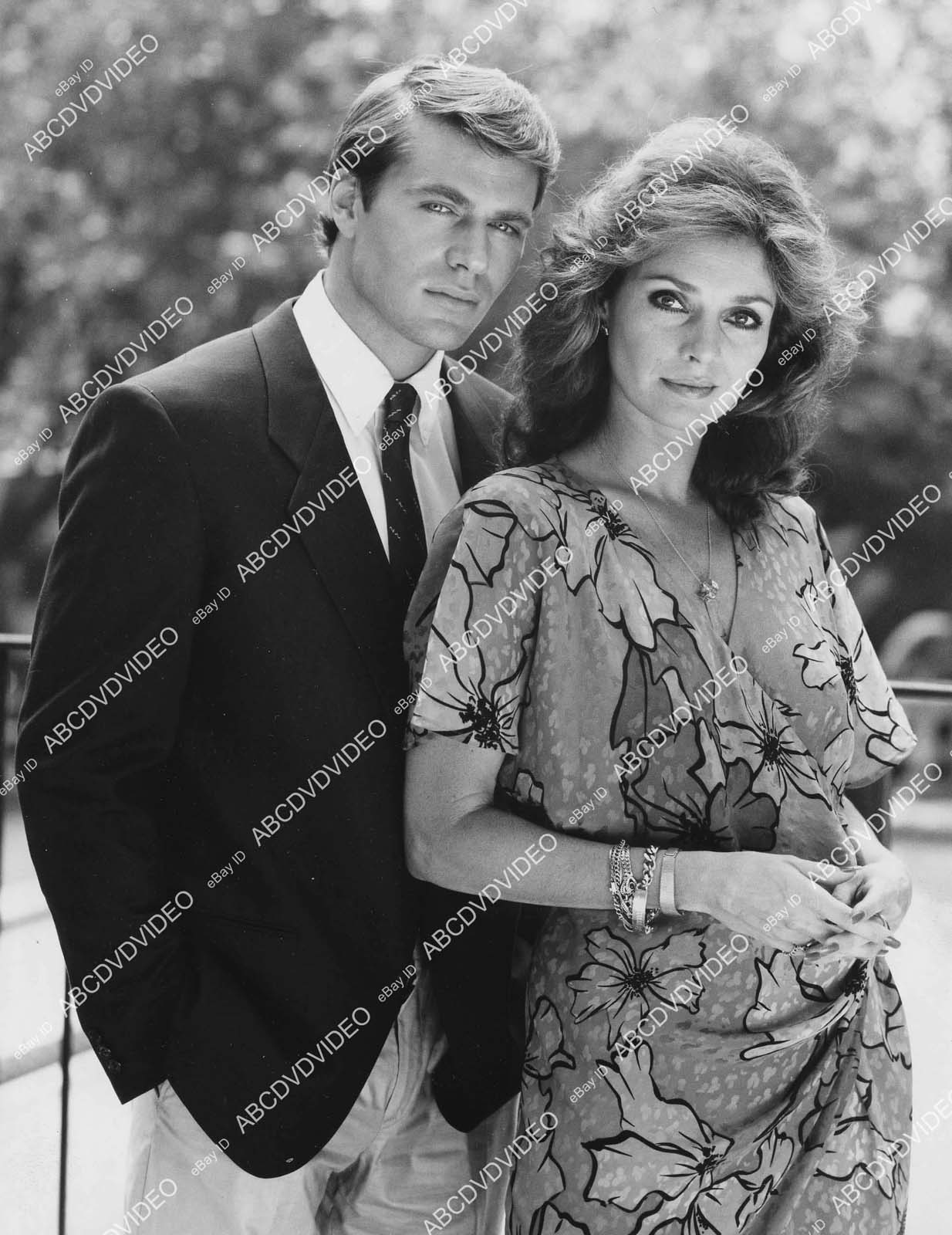 Cover Up TV series 1984 8x10 photo Jennifer O'Neill JonErik Hexum
